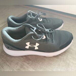 Under Armour Gray Athletic Shoes